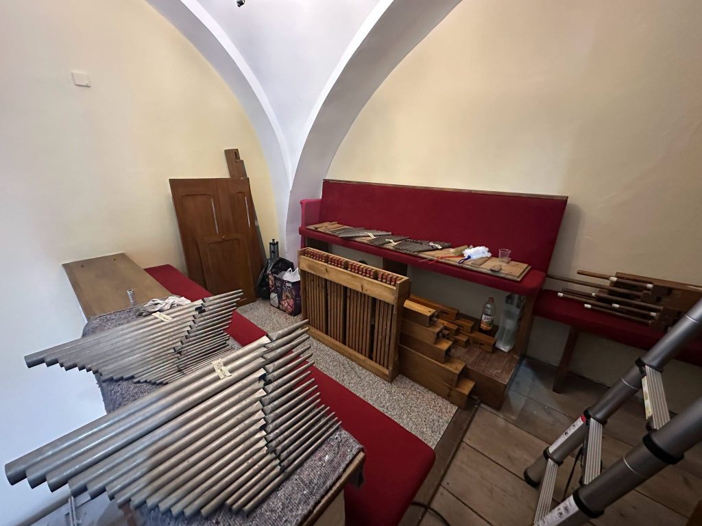 RADOVI NA POVIJESNIM ANGSTEROVIM ORGULJAMA U HODOŠANU